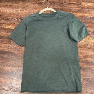 Lululemon metal tech